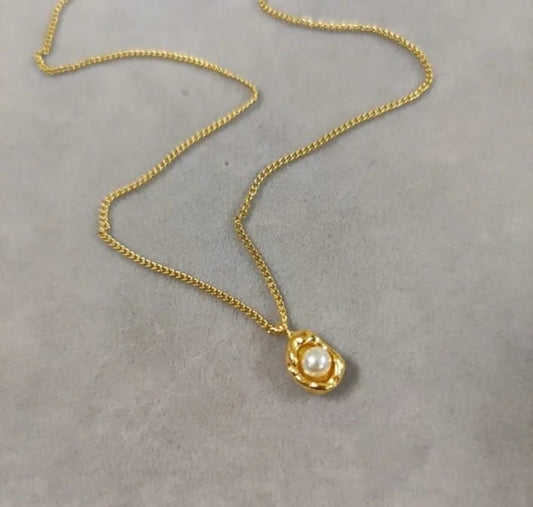 Pearl Pendant Chain