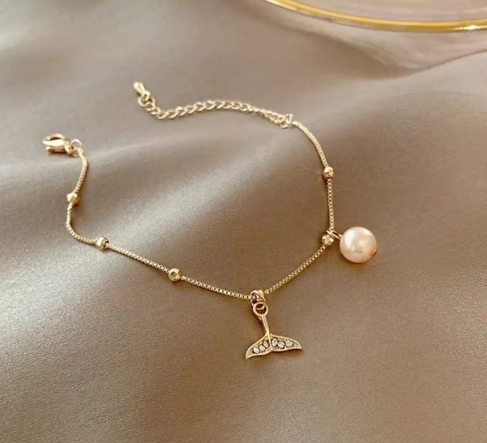 Tail Charm Bracelet