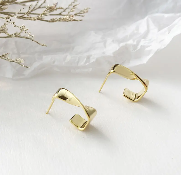 Twisted Rectangle Earring